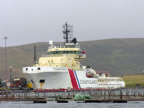 In comparision: The emergency towing vessel Anglian Sovereign at Blacksness Pier, in Scalloway - Photo: Shetland News