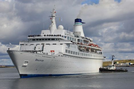 The first cruise ship to visit Shetland in 2014 will be the Discovery this Sunday.
