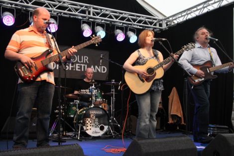The Sheila Henderson Band will headline the night at Mareel.