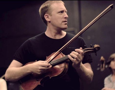 Viola player Andrew Berridge - Photo: Scottish Ensemble